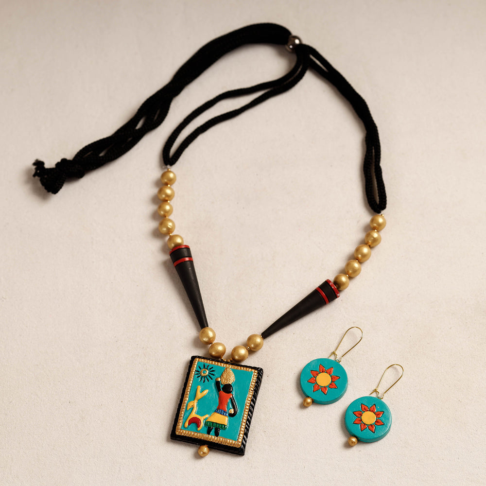 handpainted terracotta necklace set