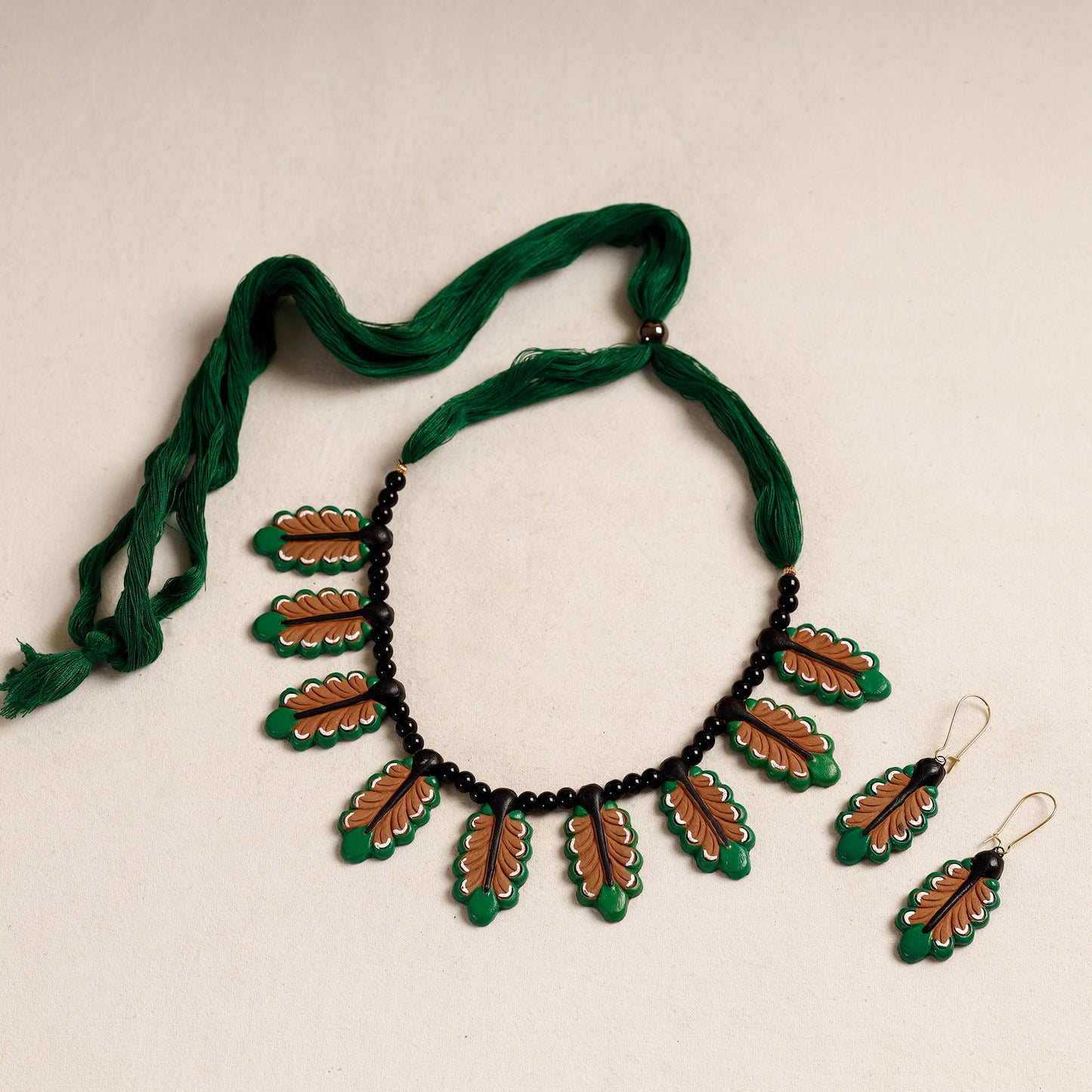 handpainted terracotta necklace set