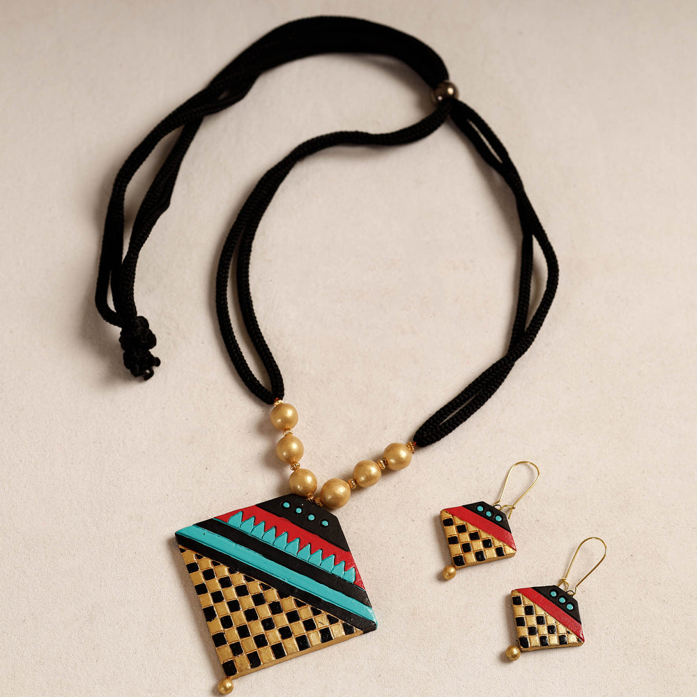 handpainted terracotta necklace set