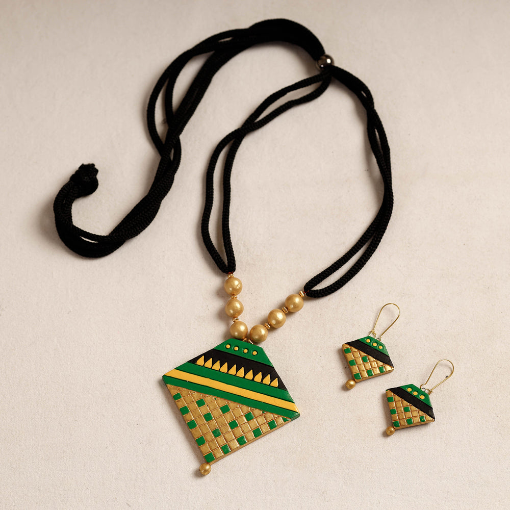 handpainted terracotta necklace set