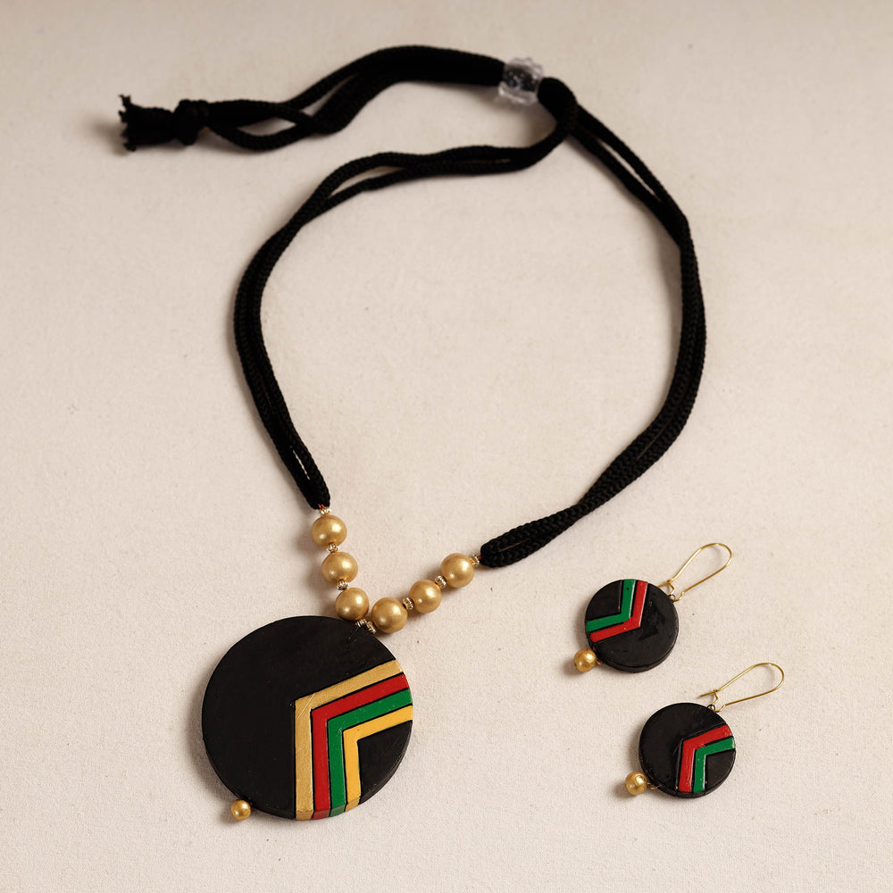 handpainted terracotta necklace set