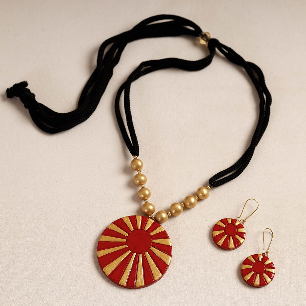 handpainted terracotta necklace set