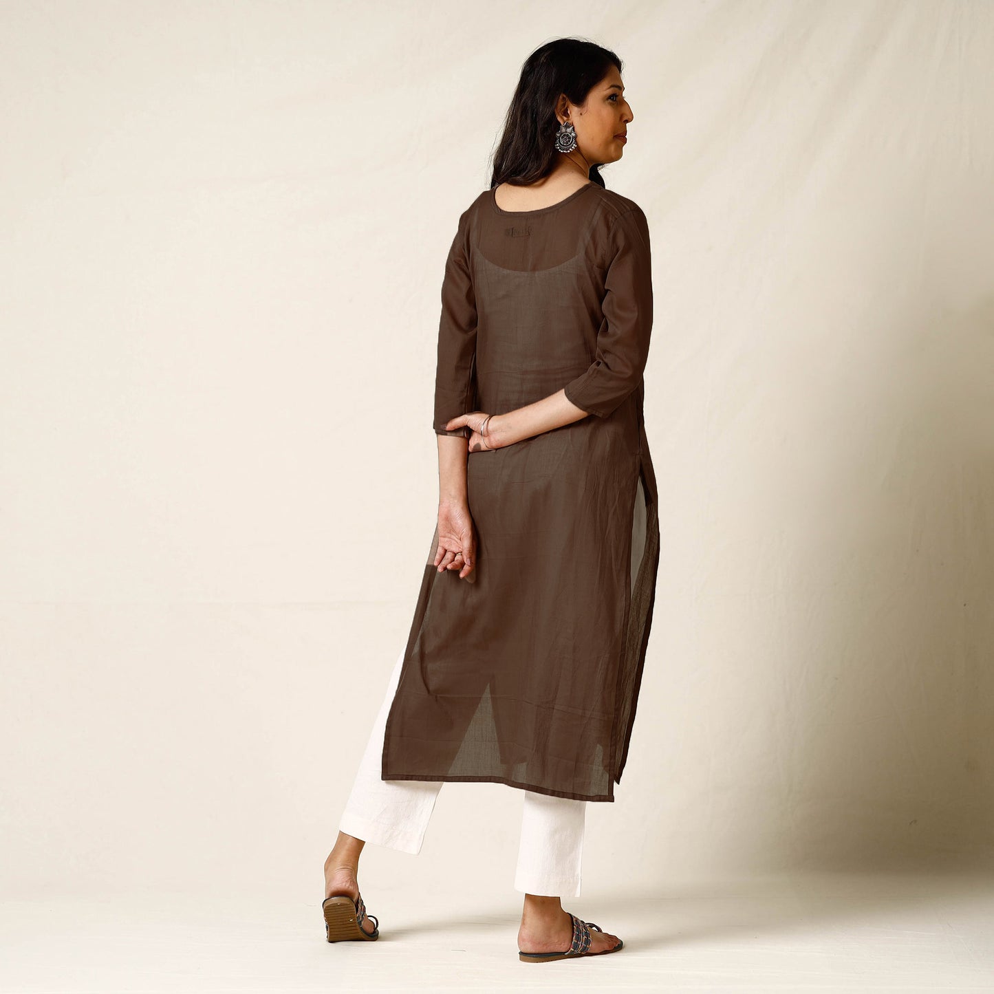 Brown - Mulmalai Cotton Plain Dyed Straight Long Kurta 31