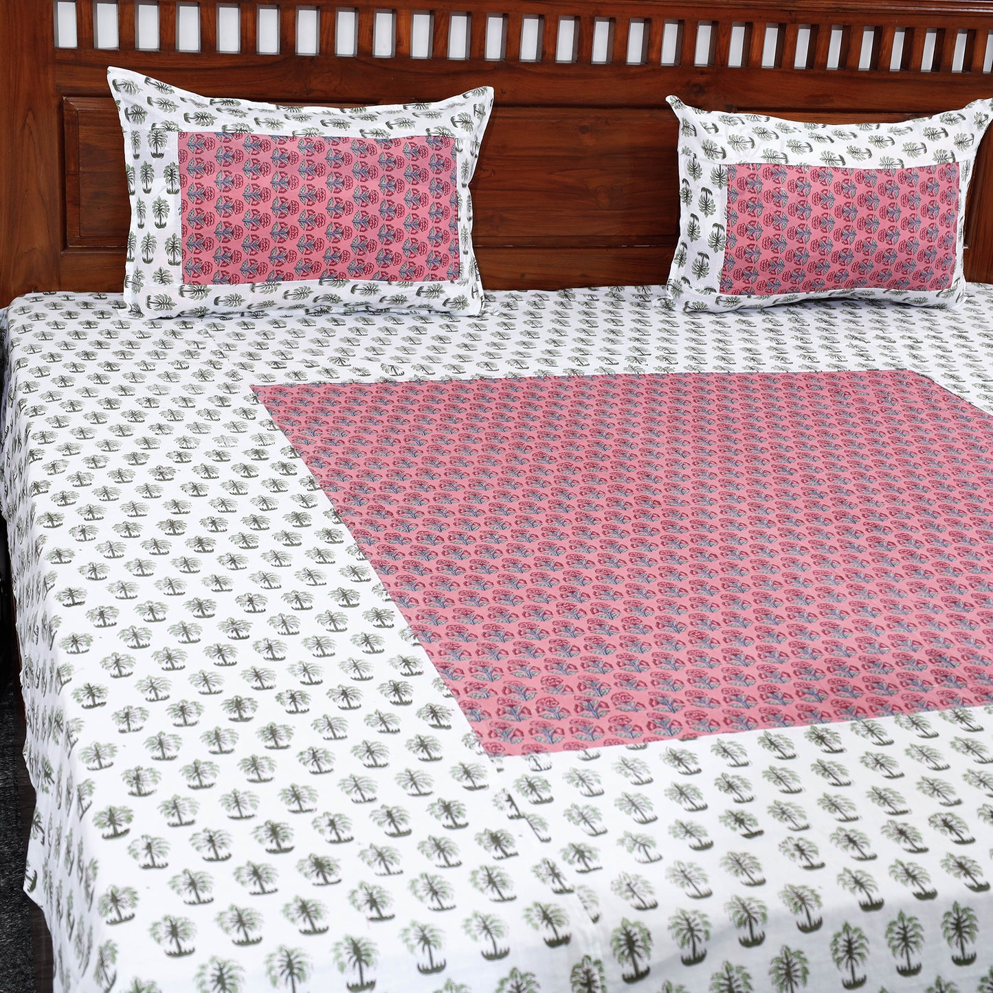 White - Sanganeri Block Printed Patchwork Cotton Bed Cover With Pillow Cover  (108 x 90 in)