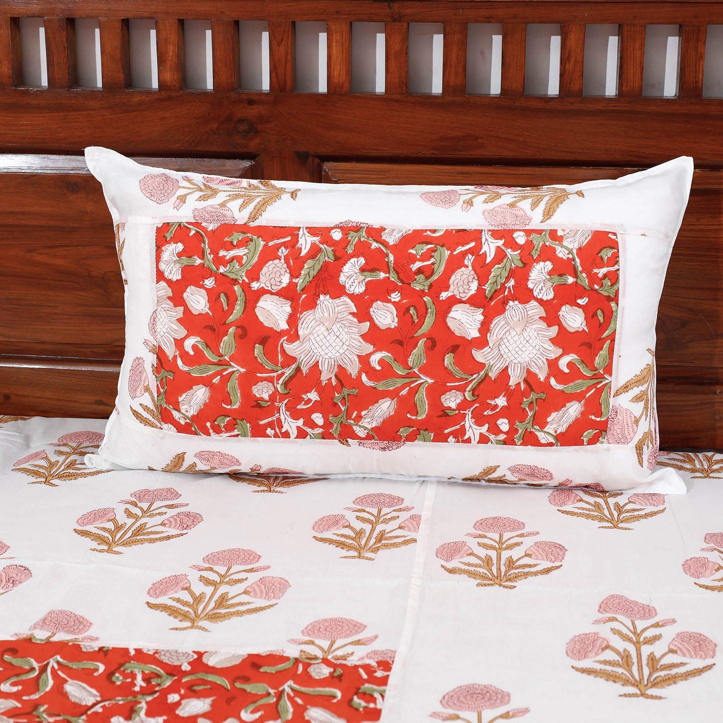 White - Sanganeri Block Printed Patchwork Cotton Bed Cover With Pillow Cover  (108 x 90 in)