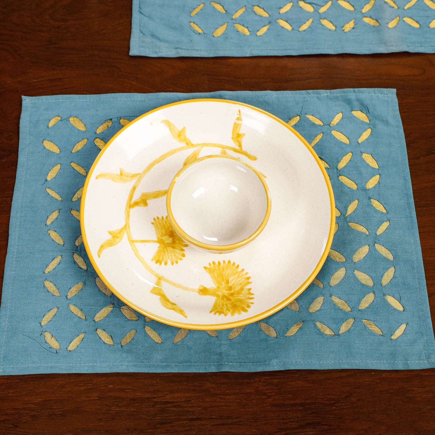 Applique Cut Work Cotton Table Runner with Table Mats (set of 6)