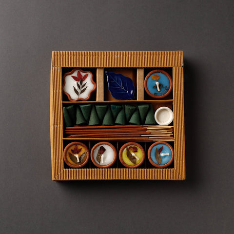 Sri Aurobindo Ashram - Corrugated Box Gift Set (Assorted) 