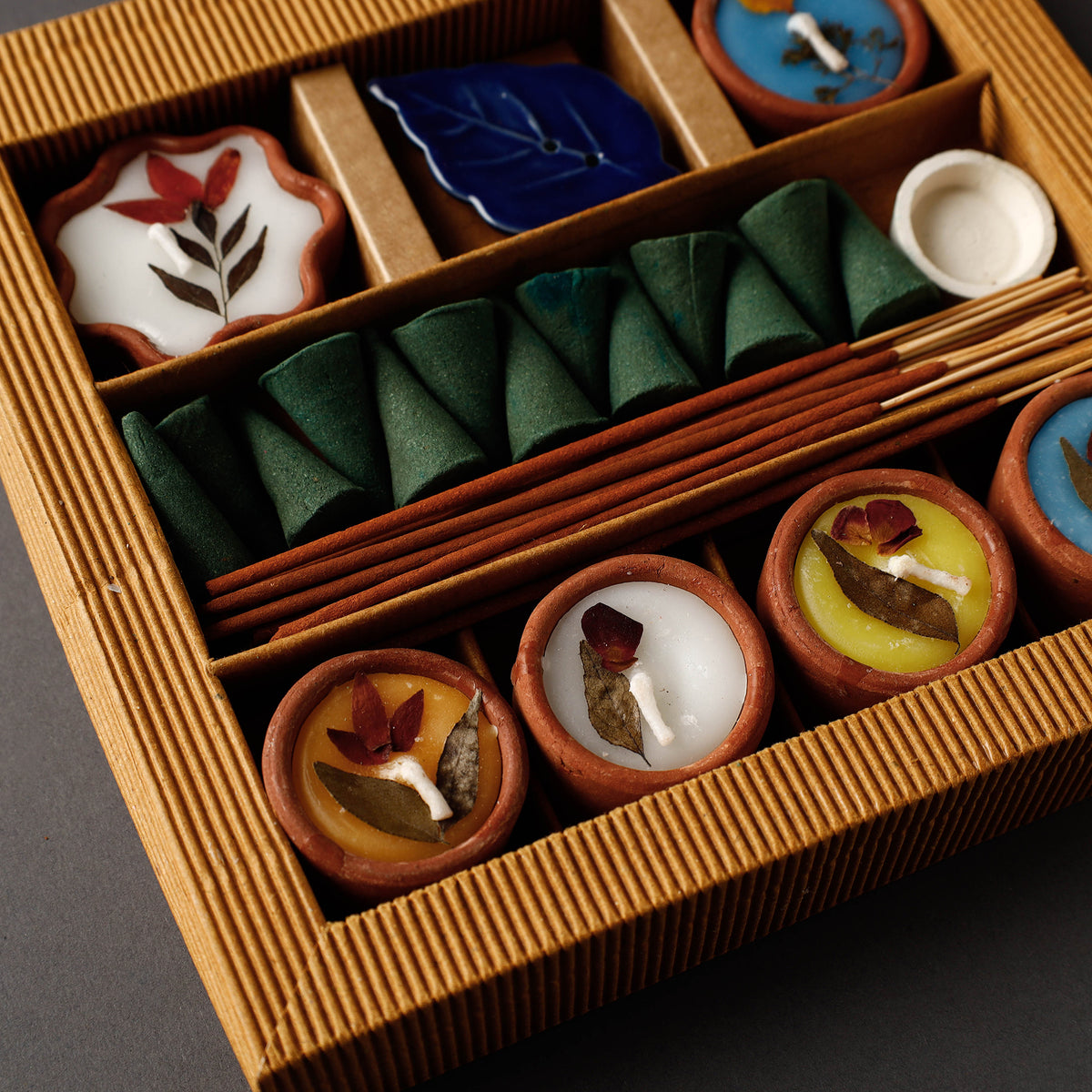 Sri Aurobindo Ashram - Corrugated Box Gift Set (Assorted) 