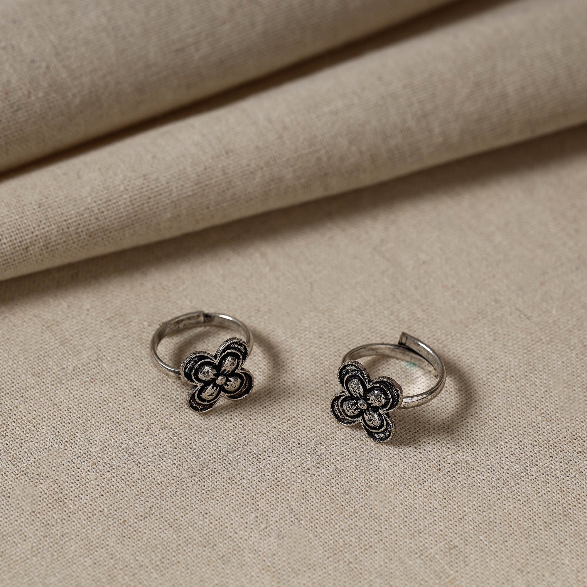 Elegant Traditional Pure Silver Designer Toe Ring With Multi CZ Stone For  Women | eBay