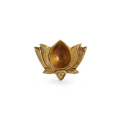 'Lotus Shaped' Hand-Carved Brass Diya (Hand-Etched, 0.2 Kg)