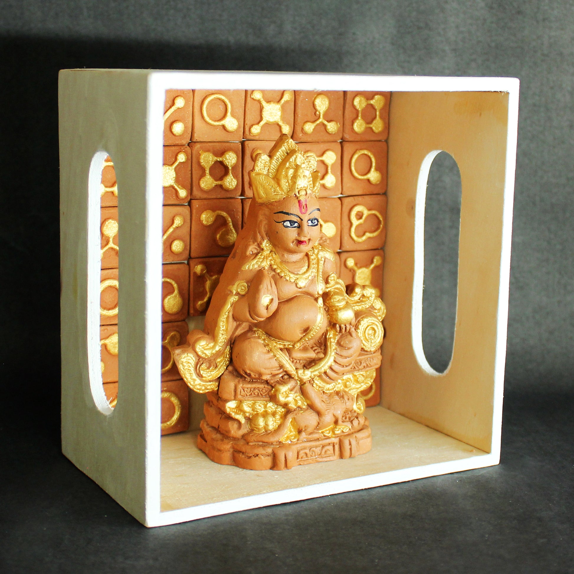 Terracotta Dhanaraj Kuber Idol