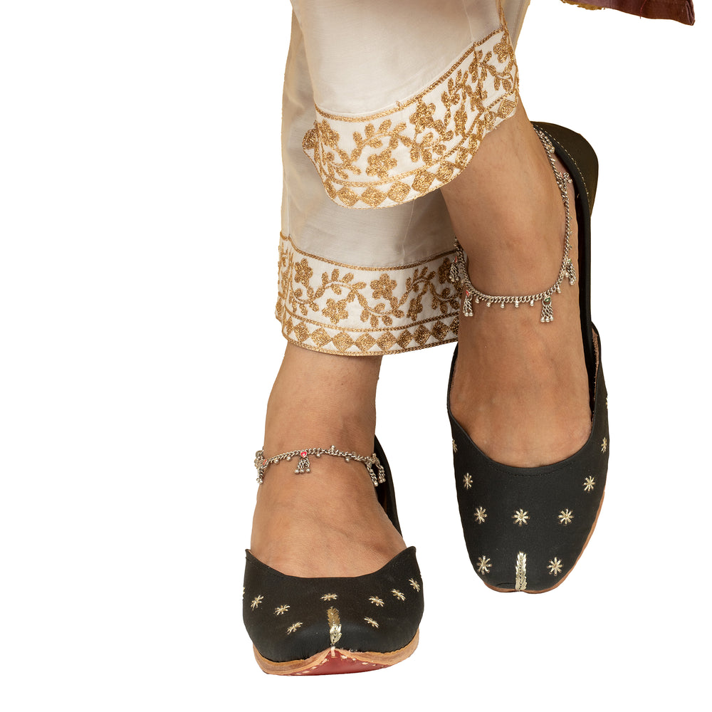 Women's Kolhapuri Leather Jutti