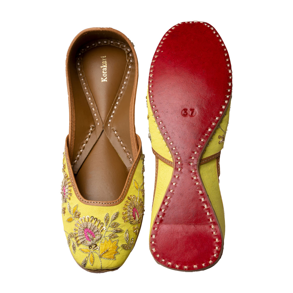 Yellow Lemon Luxe Women's Kolhapuri Leather Jutti