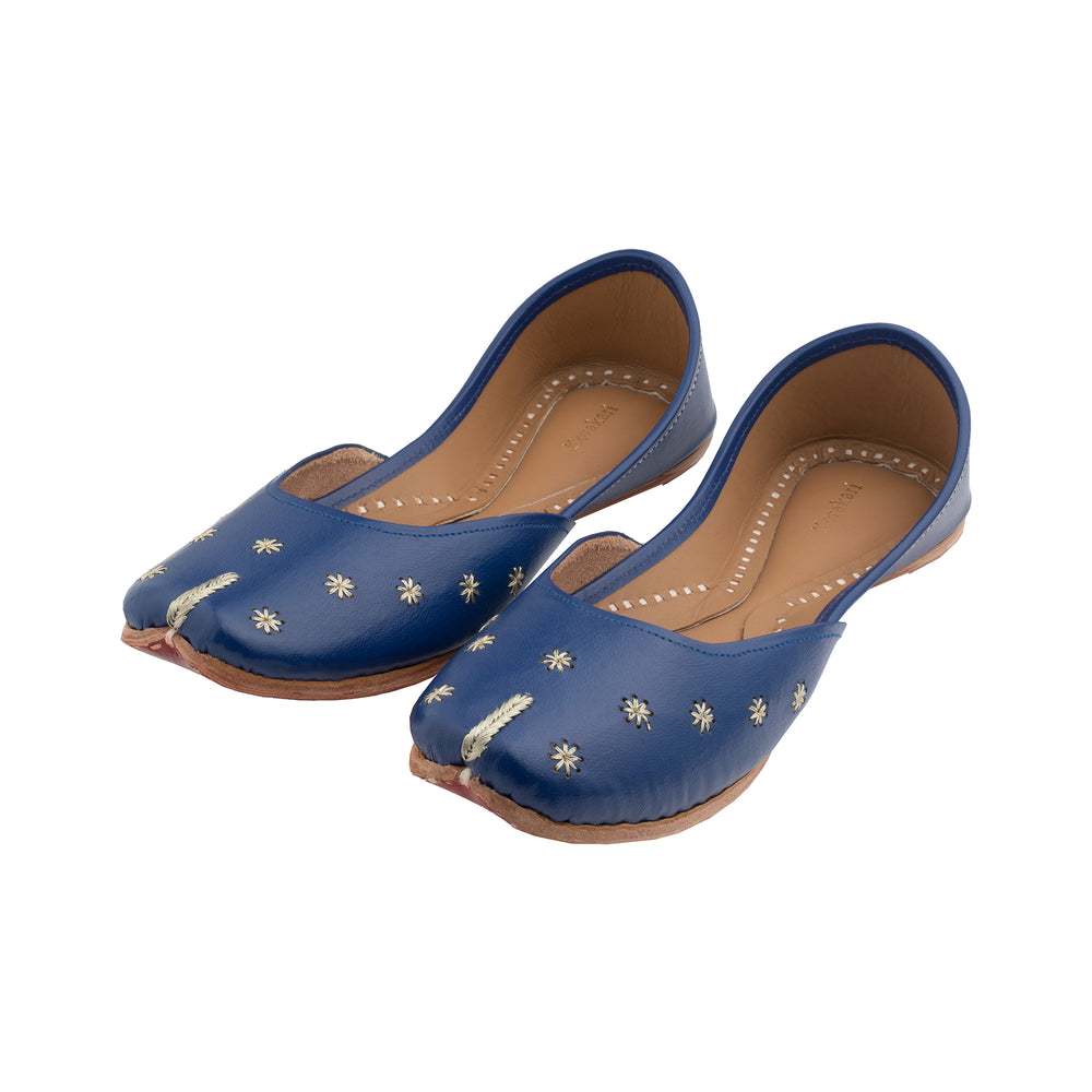 Blue Sapphire Women's Kolhapuri Leather Jutti