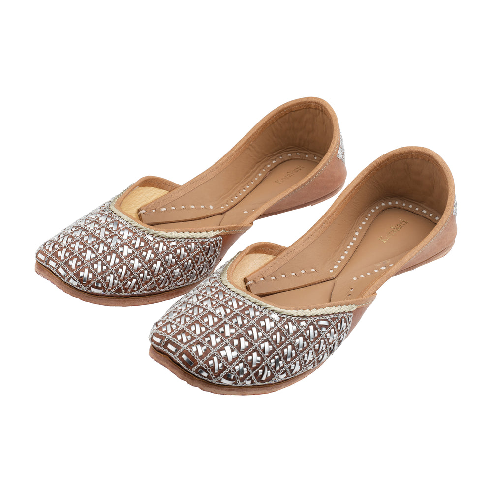 Beige Juno Women's Kolhapuri Leather Jutti