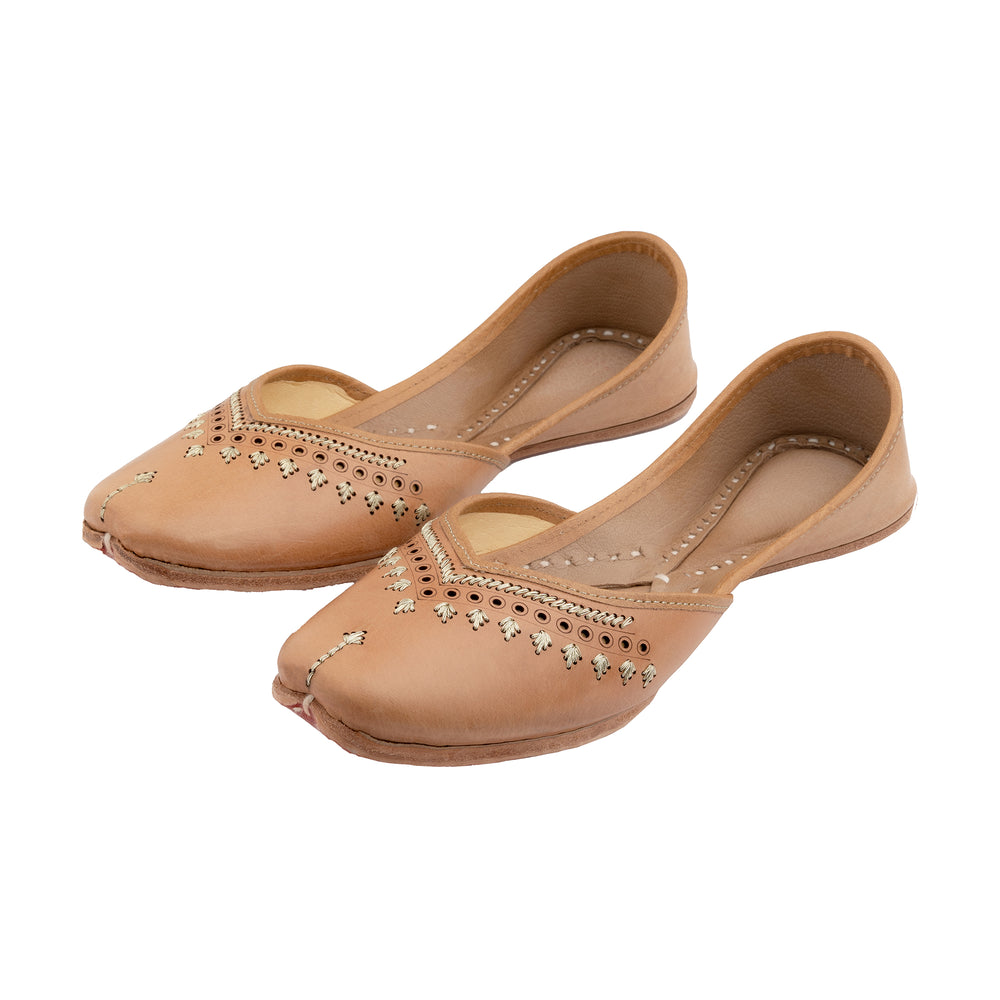 Beige Hera Women's Kolhapuri Leather Jutti