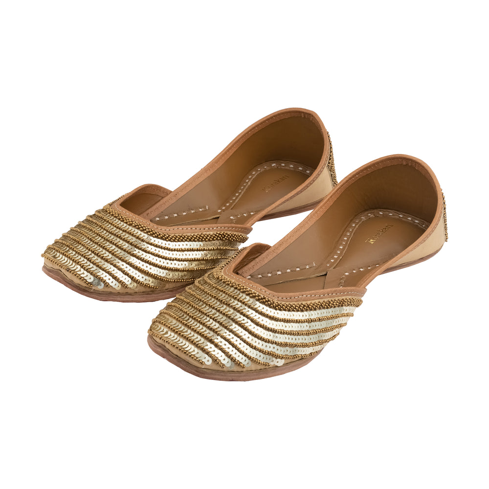 Golden Syndrella Women's Kolhapuri Leather Jutti