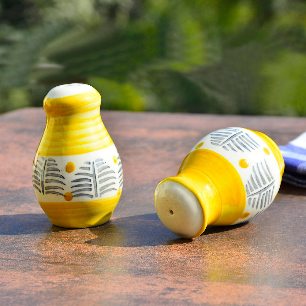 Handpainted Ceramic Salt and Pepper Shaker (Yellow and Black, Set of 2)