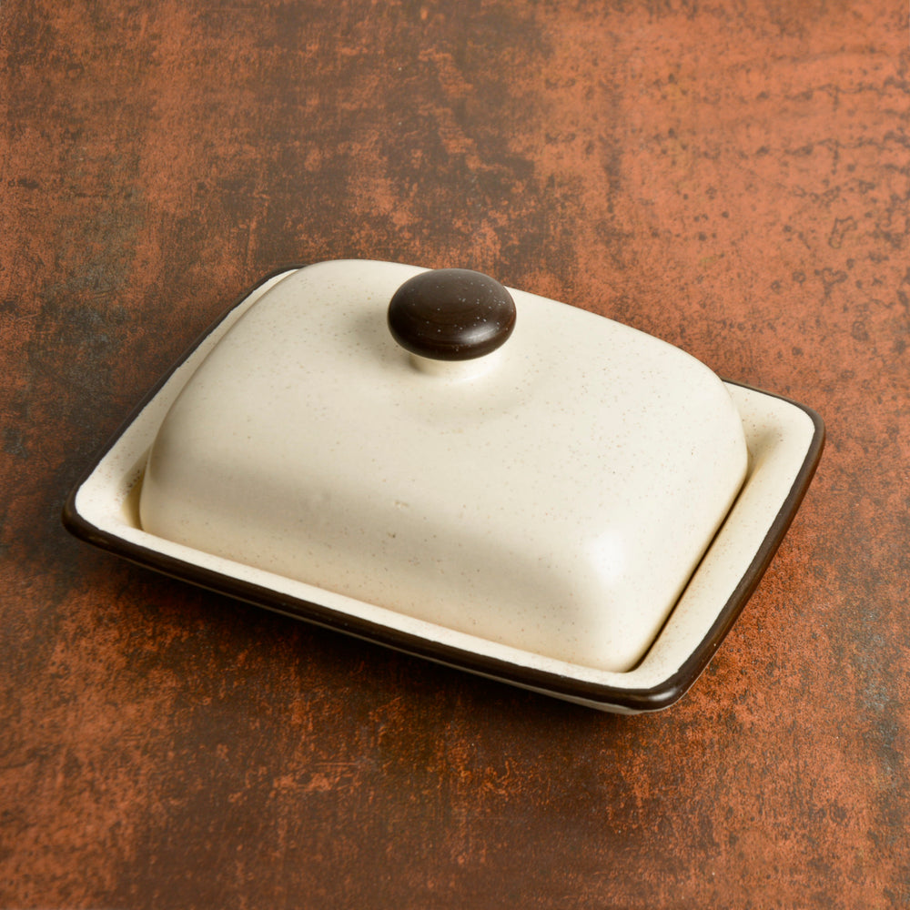 Ceramic Butter Dish with Lid (Off White, Height - 8 cm)