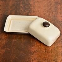 Ceramic Butter Dish with Lid (Off White, Height - 8 cm)