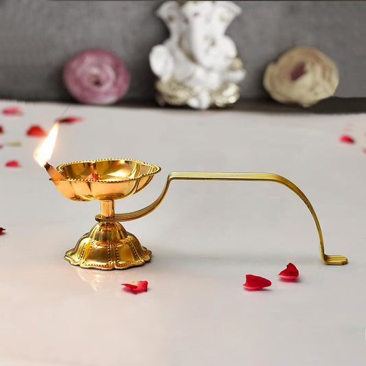 Brass Decorative Pooja Aarti Diya with Handle