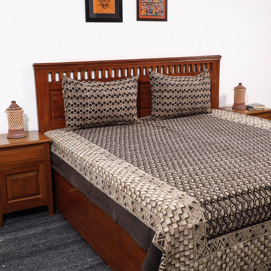 Brown - Pipad Block Printed Cotton Double Bed Cover with Pillow Covers (108 x 90 in)
