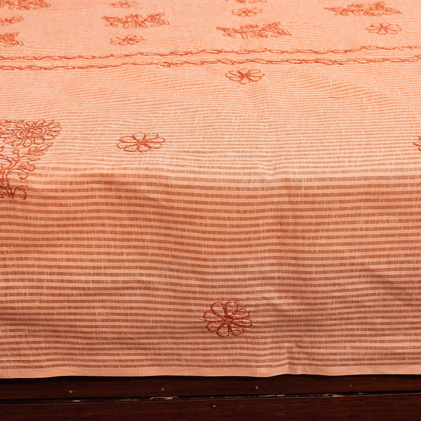 chikankari double bed cover set