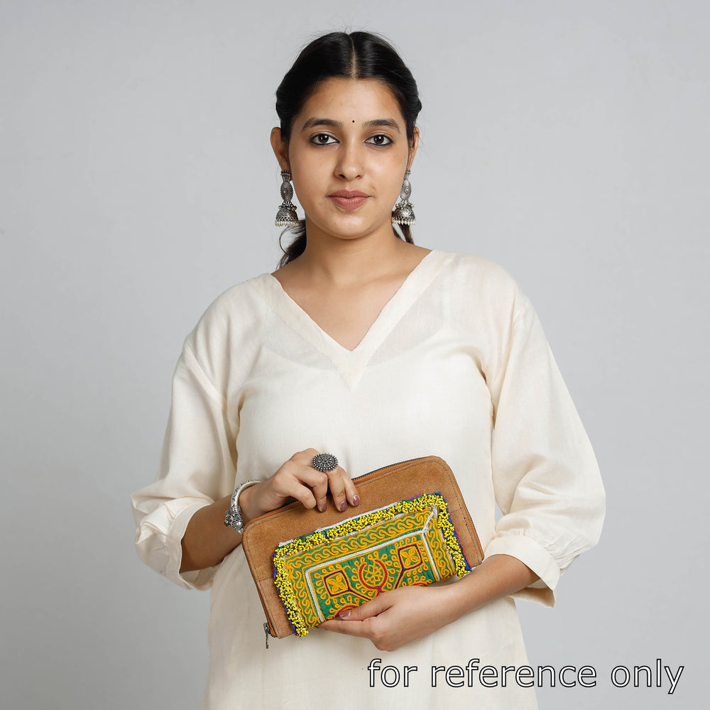 banjara embroidery wallet