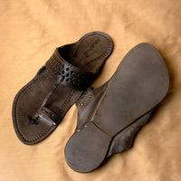 kolhapuri leather slippers