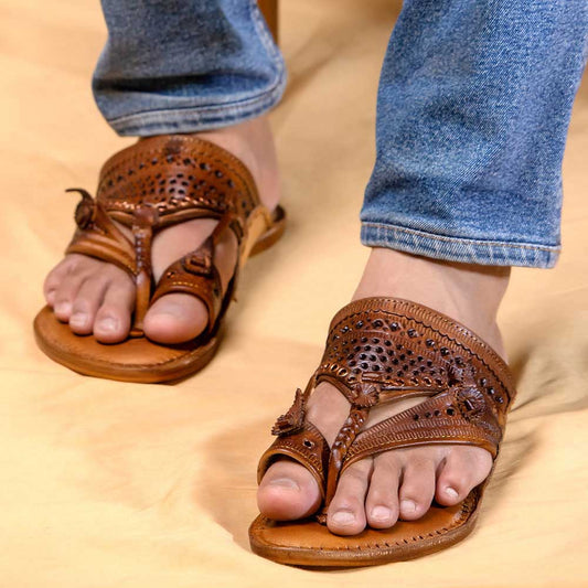 Tan - Men Classic Craftsmanship: Kolhapuri Leather Slippers