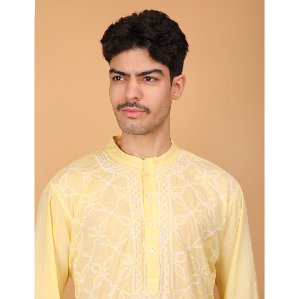 chikankari men kurta