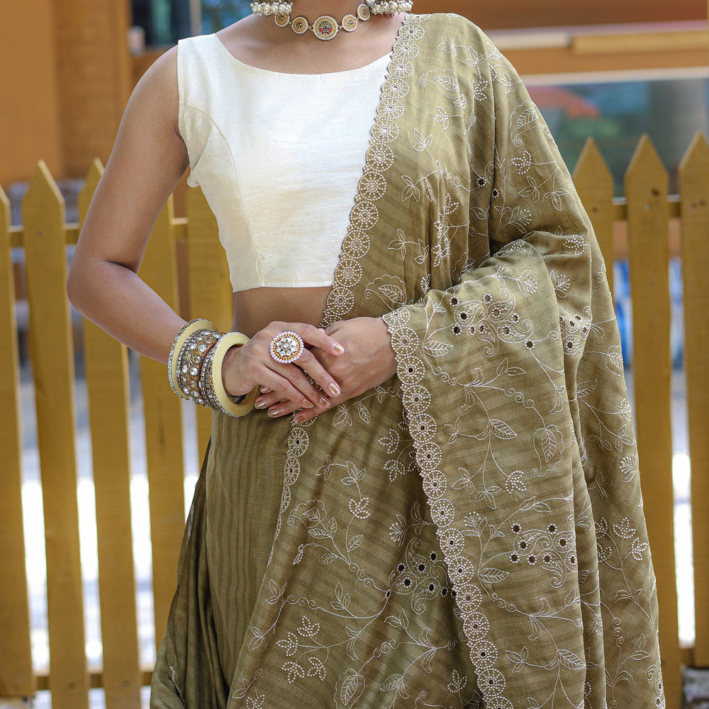 Aaisha Mehendi Soft Silk Handwork Saree