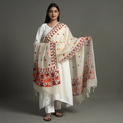 Phulkari dupattas