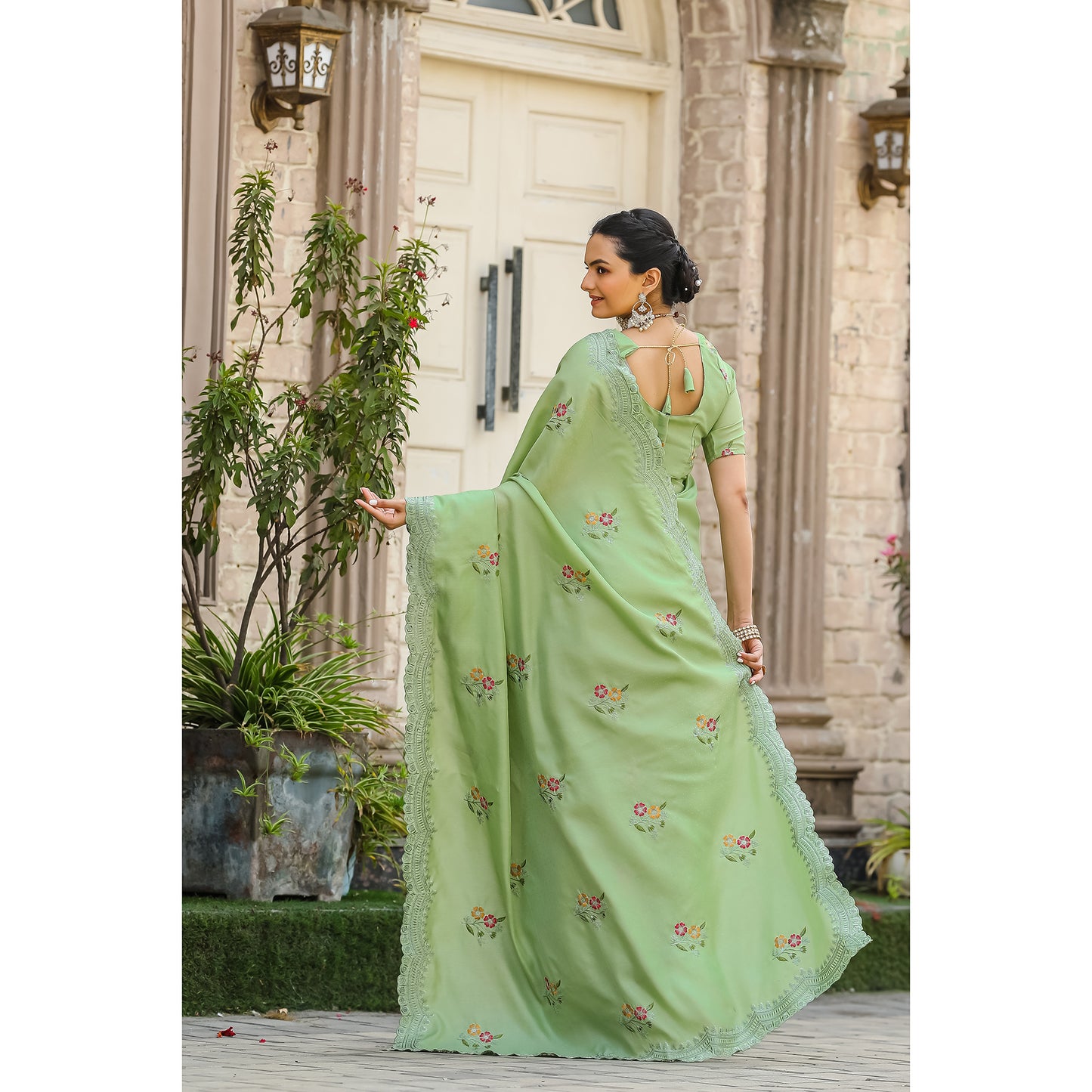 Kiran Pista Tussar Silk Cotton Handwork Saree