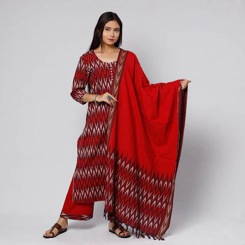 Kurta sets: comfortable and chic rakhi gifts for your sister