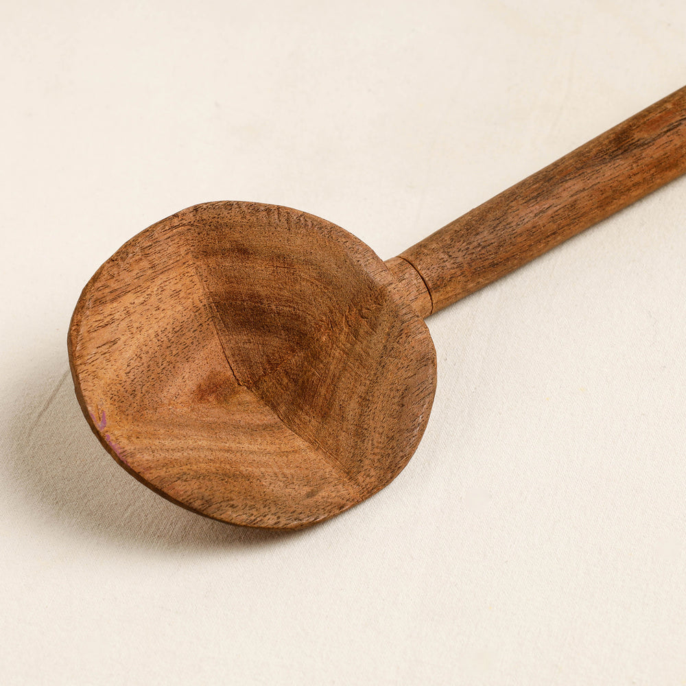 lacquered wooden spoon 