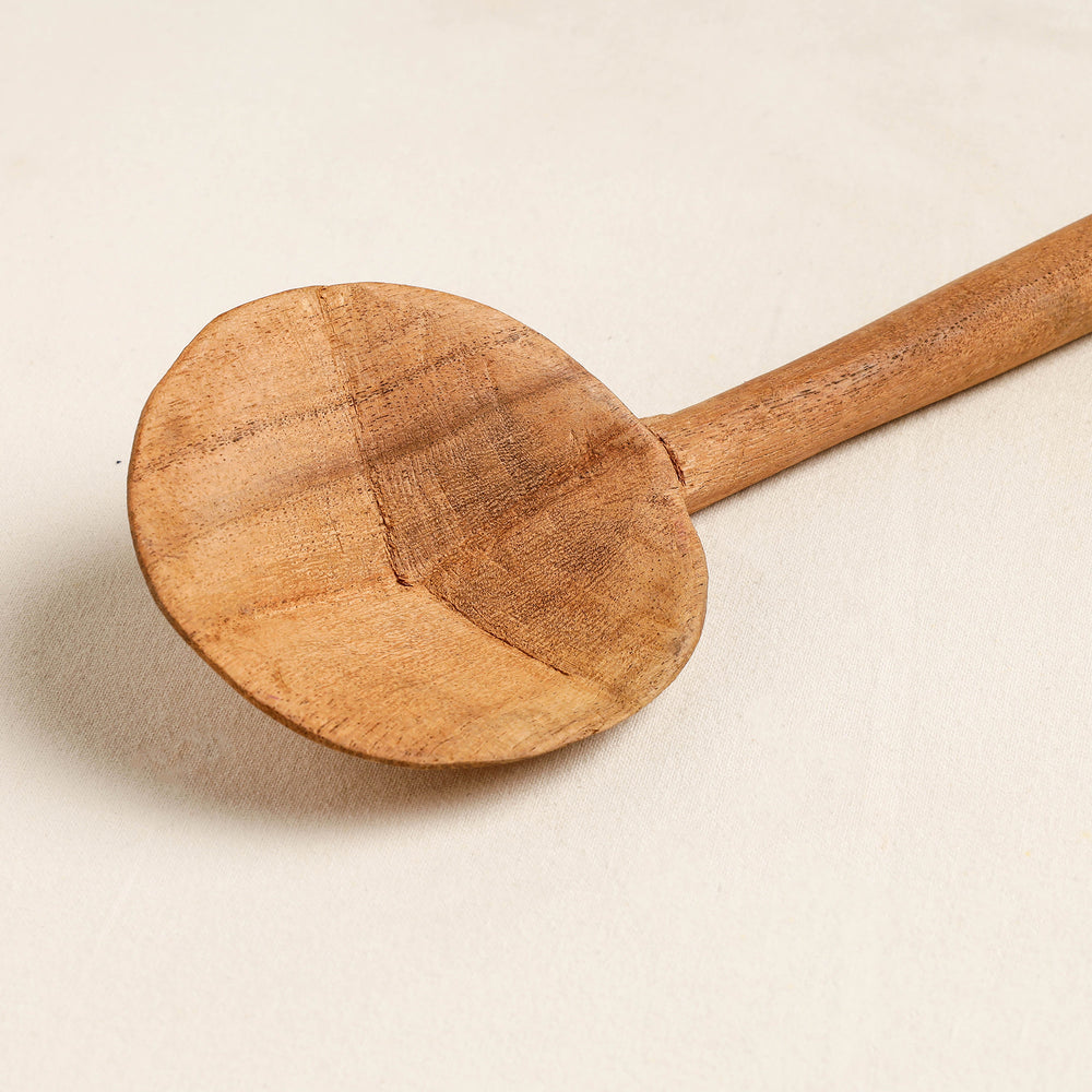 lacquered wooden spoon 