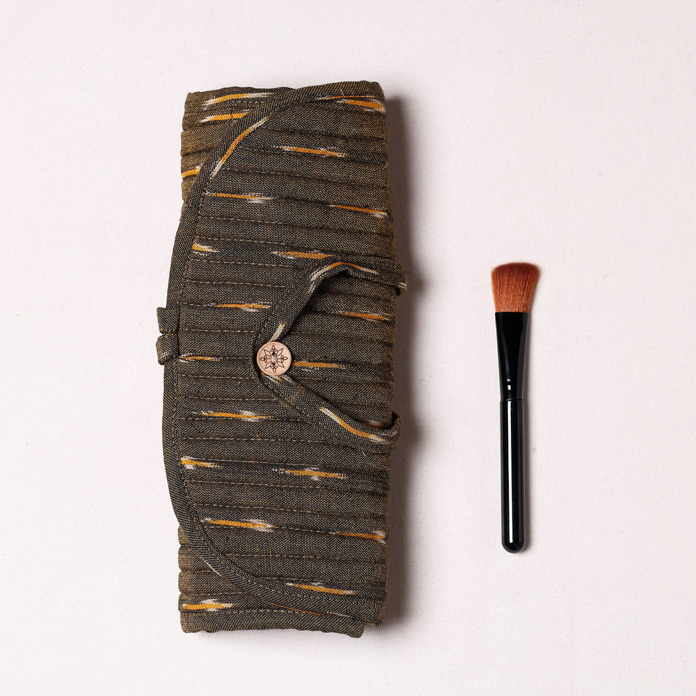 Brush Wrap Pouch