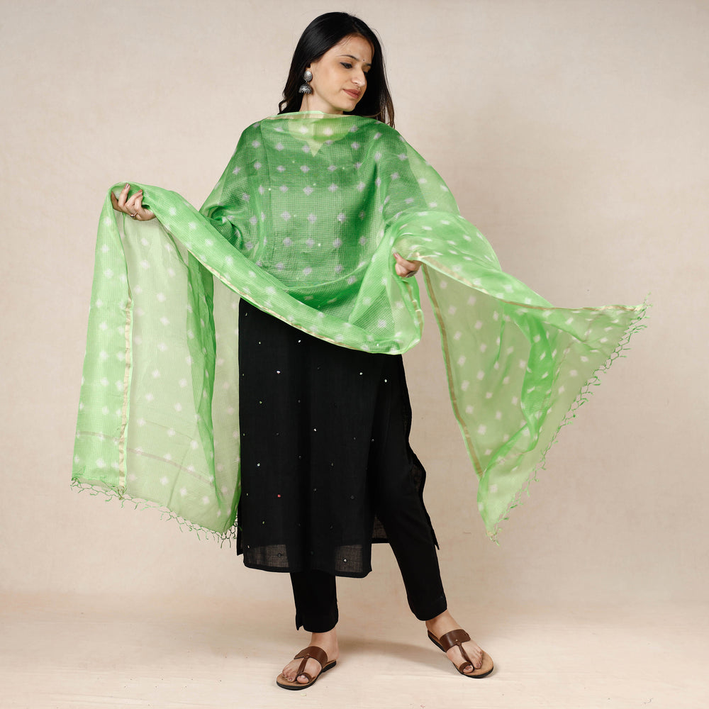 bandhani dupatta