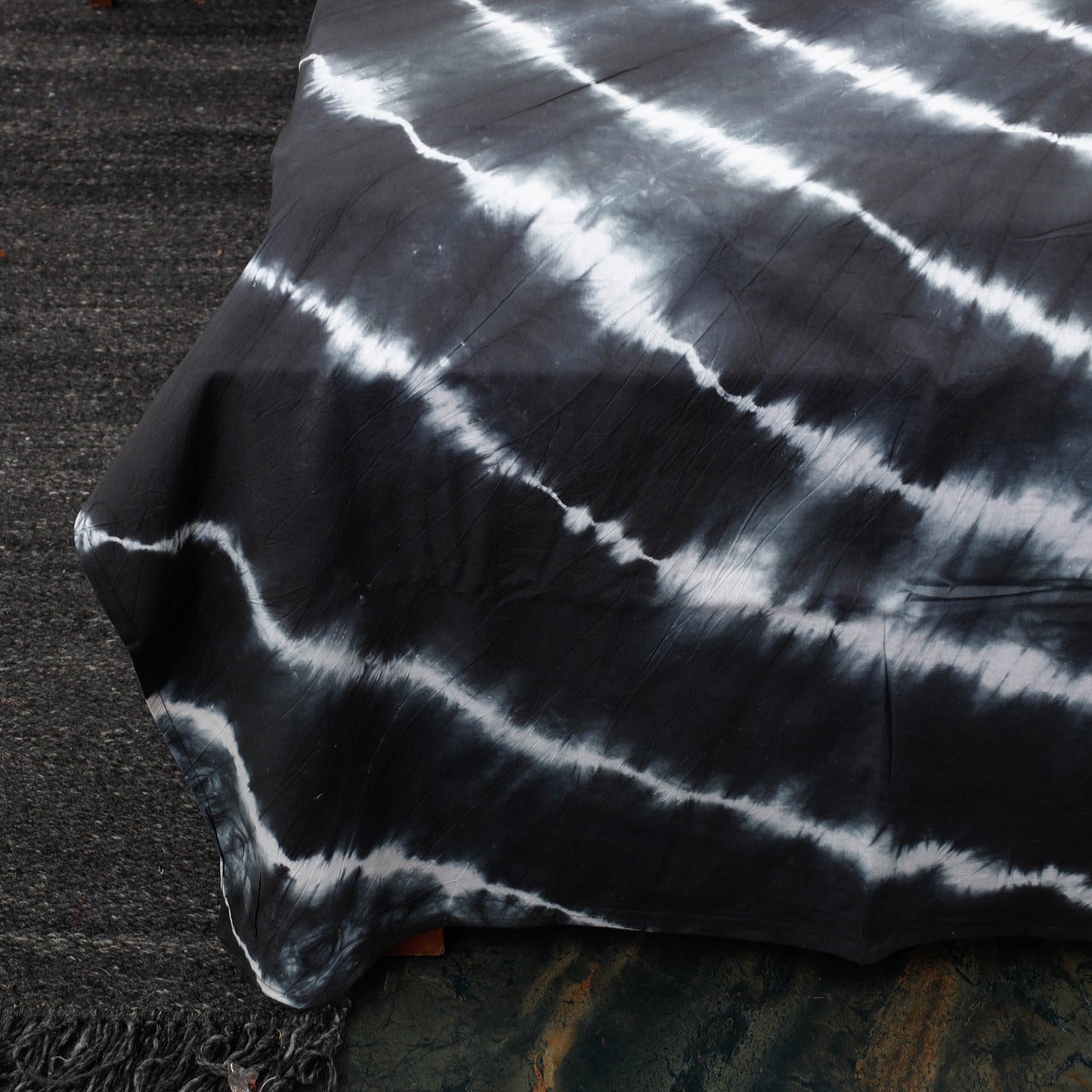 Black - Shibori Tie Dye Pure Cotton Double Bed Cover with Pillow Covers (108 x 90 in)
