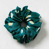 Rubber Band Scrunchie