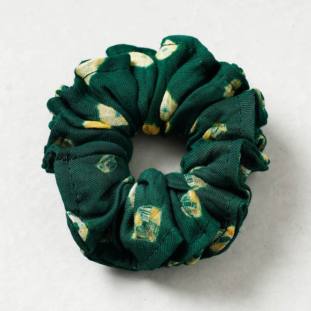 Rubber Band Scrunchie