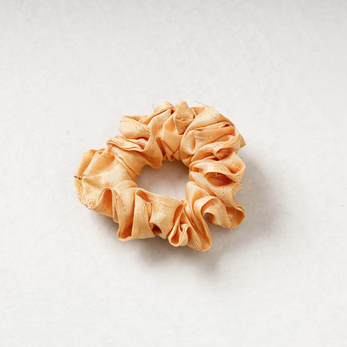 Rubber Band Scrunchie