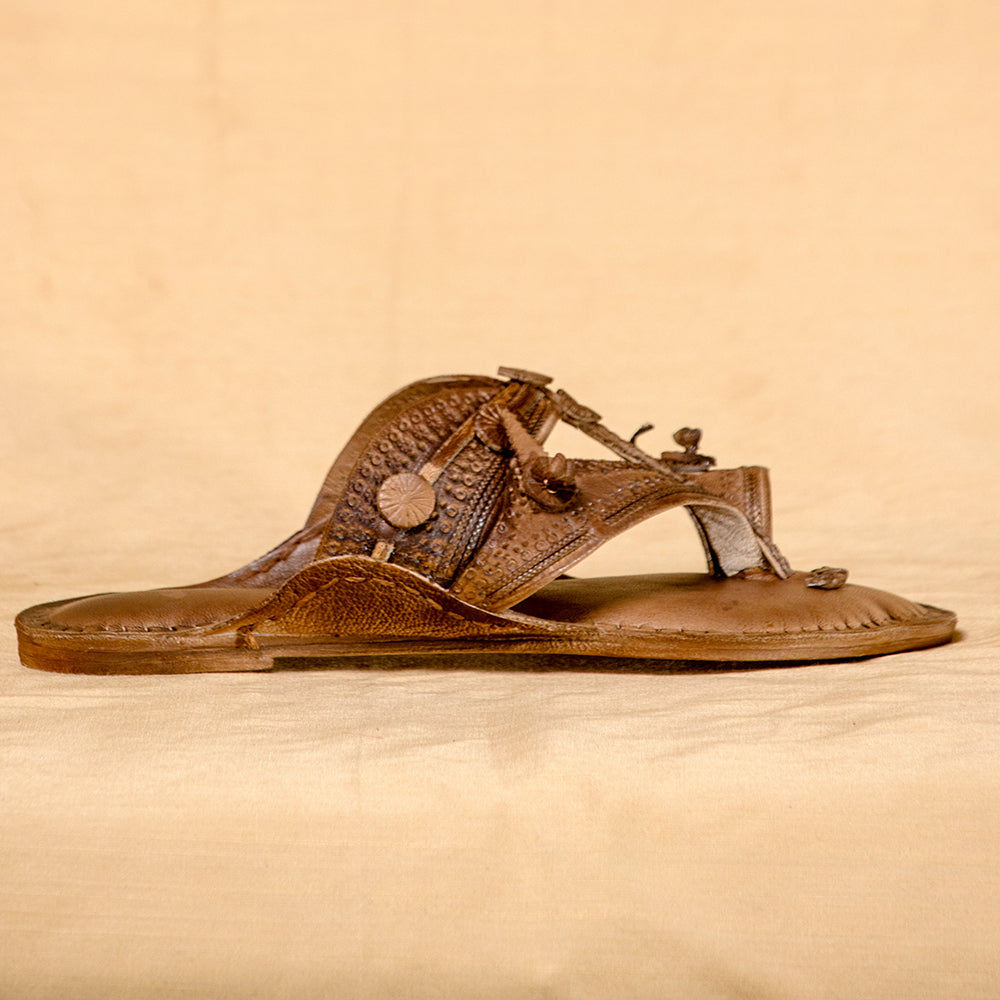 Legno - Women Classic Charisma: Kolhapuri Leather Slippers