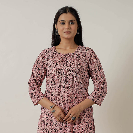 Pink - Bagh Block Printed Mul Cotton Pintuck Straight Kurta 02