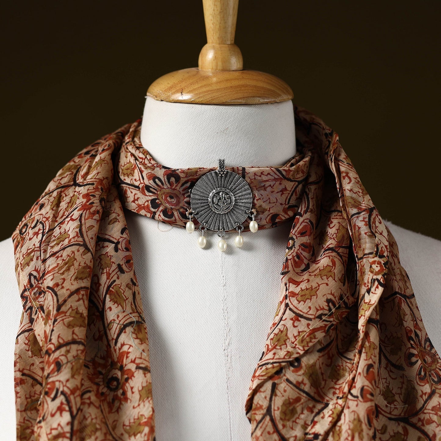 Kalamkari chanderi silk pendant necklace scarf 08