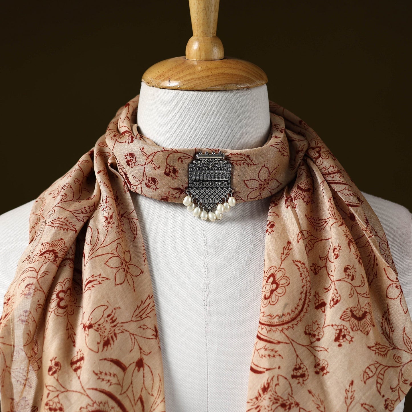 Kalamkari chanderi silk pendant necklace scarf 01