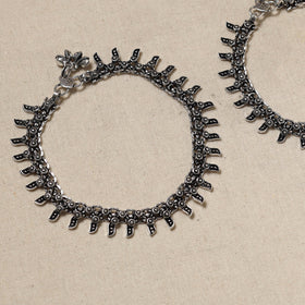  Antique Finish Oxidised German Silver Payal (pair) Online at iTokri.com