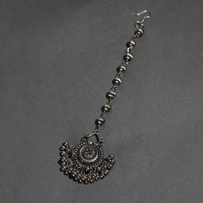 Buy Antique Finish Oxidised White Metal Maang Tikka 16 Online at iTokri.com