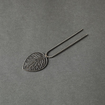 Buy Antique Silver Finish Oxidised Brass Base Juda Pin Online at iTokri.com